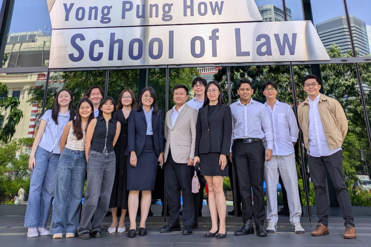 新加坡管理大學助理教授 Aaron Yoong 與學生們
